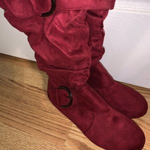 7 1/2 Burgandy velvet boots